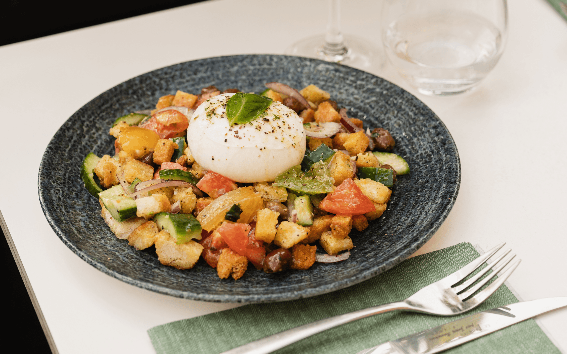 La burrata dans tous ses états : 3 recettes simples et gourmandes